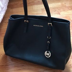 Michael Kors Black Tote Medium